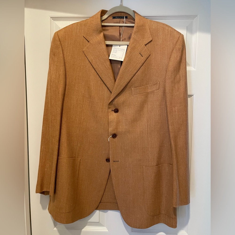 NWT = Handsome Italian Silk/Linen/Wool Sports Jacket by Peter Elliot